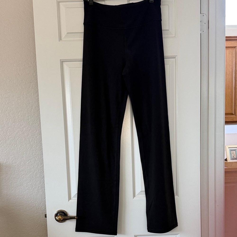 Athleta Elation Straight Leg Legging - Picture 2 of 3